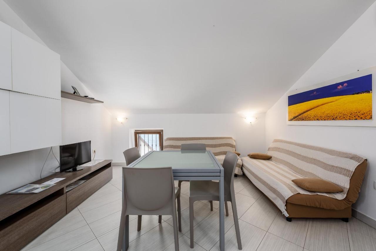 Apartments Dante Umag Kültér fotó