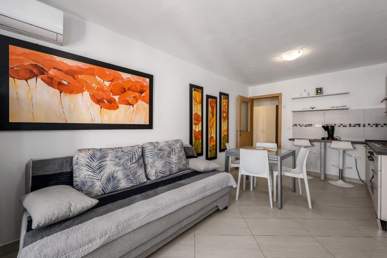 Apartments Dante Umag Kültér fotó