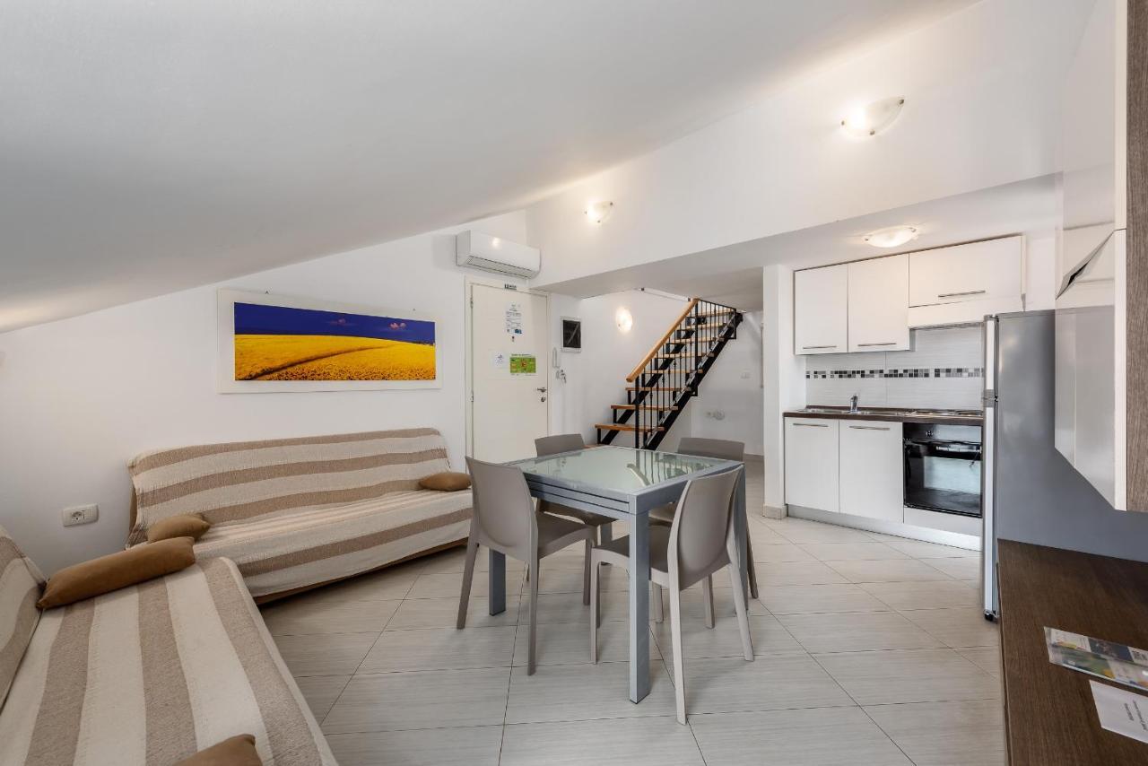 Apartments Dante Umag Kültér fotó