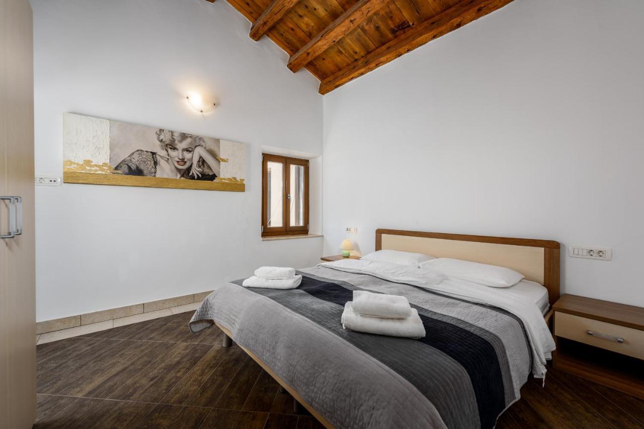 Apartments Dante Umag Kültér fotó